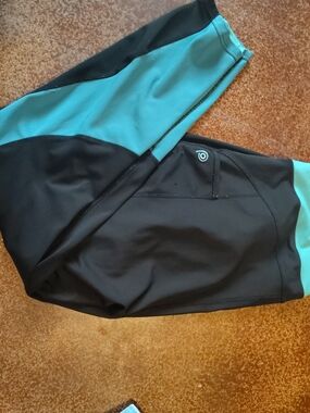 POP Fit Black and Teal Performance Leggings with Pocket Detail